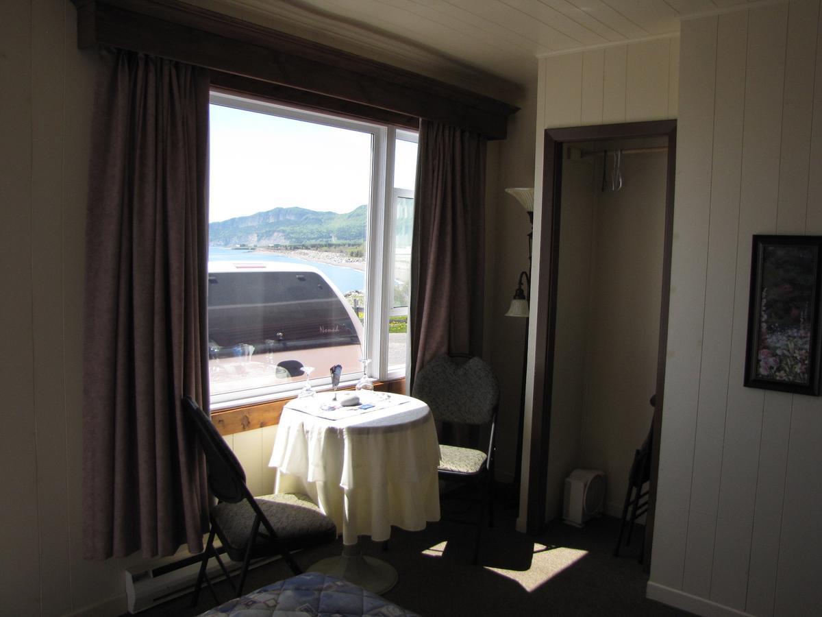 Motel Du Haut Phare Cap-des-Rosiers Номер фото